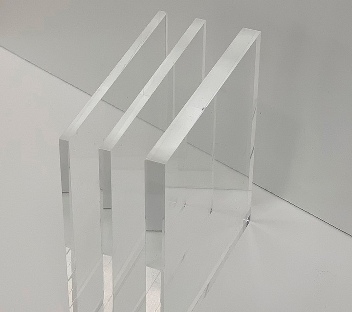 Plaque plexiglass transparent sur mesure