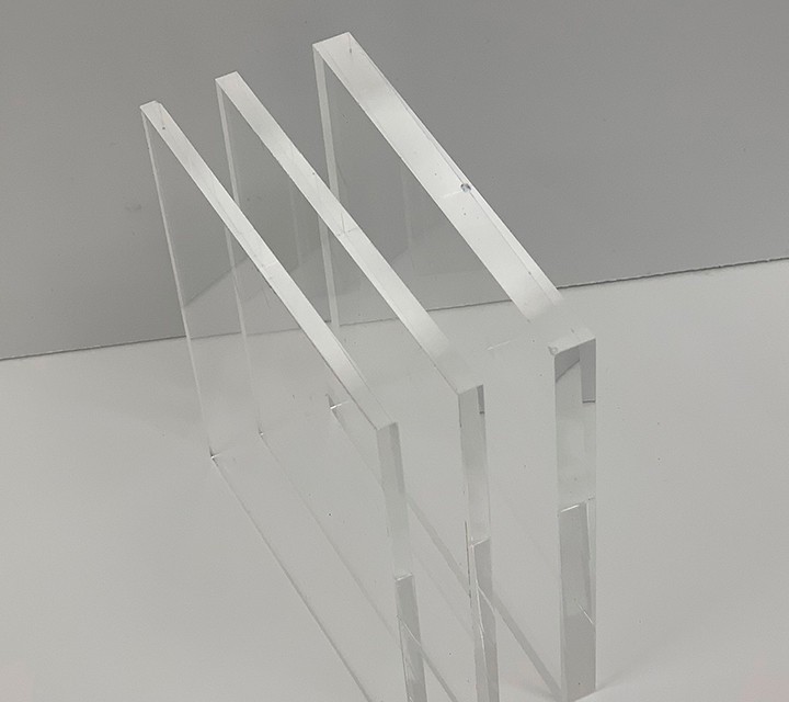 Plaque plexiglass transparent sur mesure